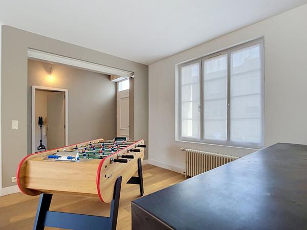 Superbe maison de Ville , quartier Sacré Coeur entièrement  rénové , immense salon séjour