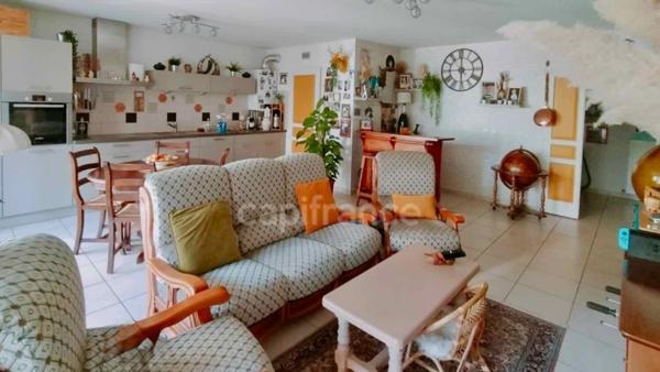 Appartement à vendre 3 pièces THOIRY (01) - 75m2 avec jardin privatif, terrasse et garage