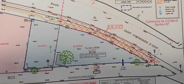 CORBAS – TERRAIN CONSTRUCTIBLE 570 m² – 140 000 €