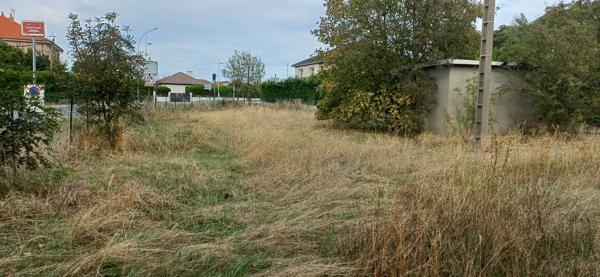 CORBAS – TERRAIN CONSTRUCTIBLE 570 m² – 140 000 €