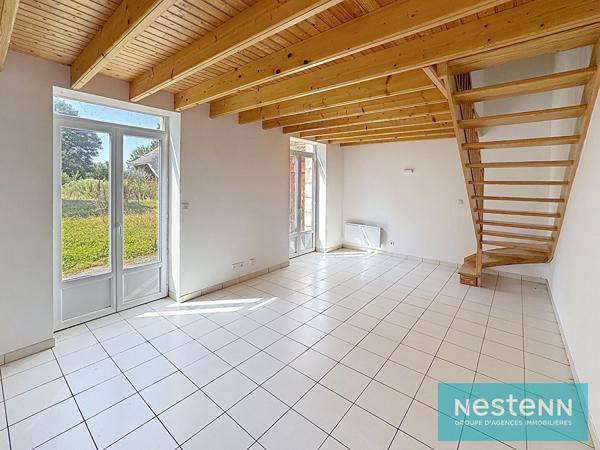 Vente d'une maison en pierres avec grand dépendance à Hénansal