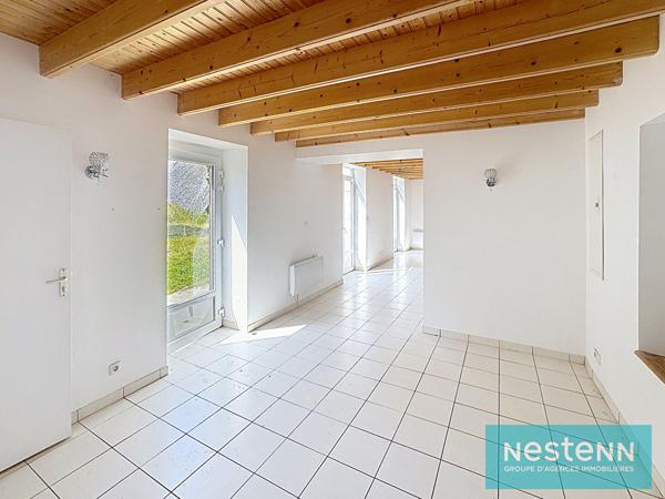 Vente d'une maison en pierres avec grand dépendance à Hénansal
