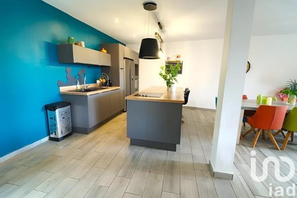 Maison 5 pièces de 100 m² à Saint-Joseph (97480)