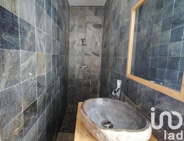 Maison 5 pièces de 100 m² à Saint-Joseph (97480)