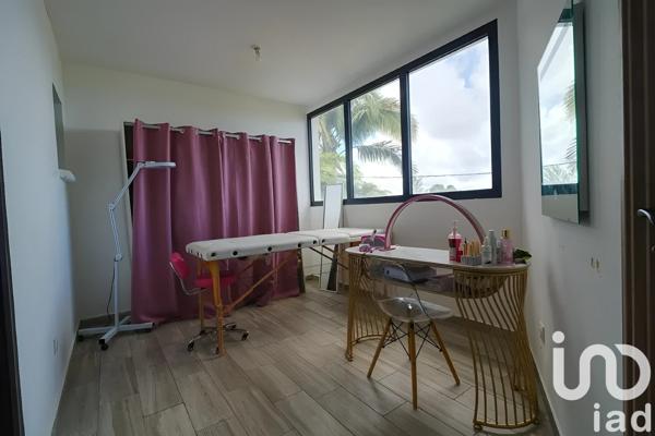 Maison 5 pièces de 100 m² à Saint-Joseph (97480)