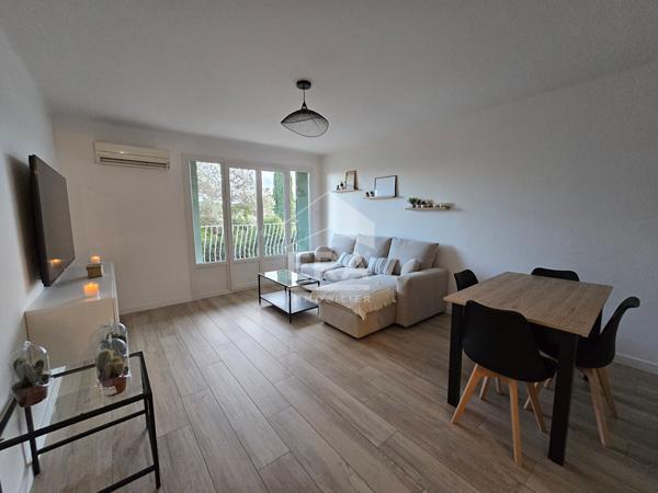 Élégance & Vue Dégagée Superbe T3 Rénové au Coeur de Martigues