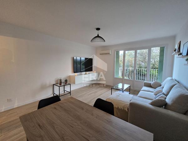 Élégance & Vue Dégagée Superbe T3 Rénové au Coeur de Martigues