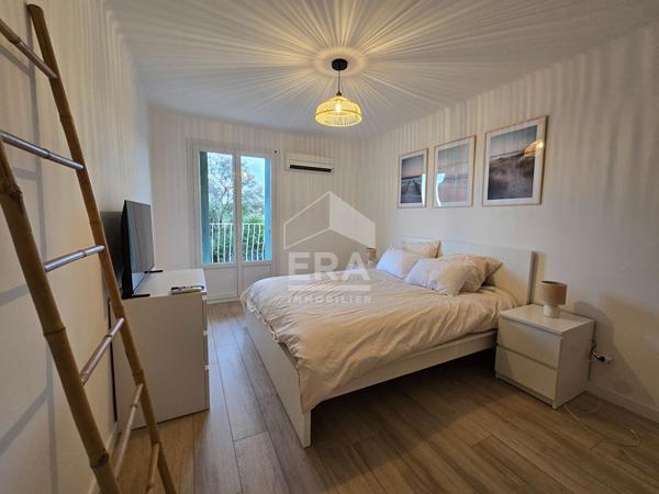 Élégance & Vue Dégagée Superbe T3 Rénové au Coeur de Martigues