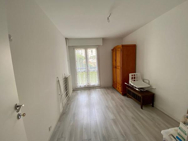 Appartement Les Clayes Sous Bois 3 pièce(s) 63 m2 avec cave et parking