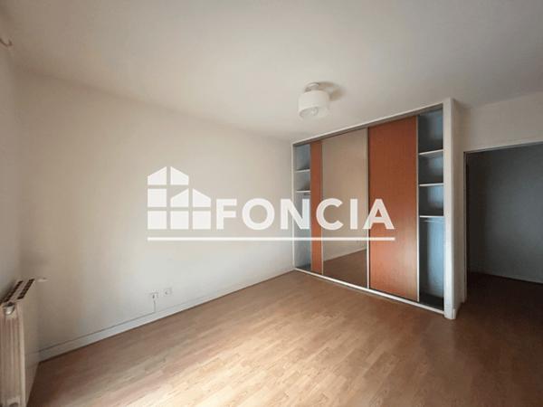 Location Appartement 3 pièces 76.32 m² - 7 RUE GRANDE HORLOGE Agen 47000