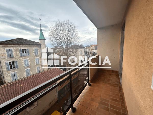 Location Appartement 3 pièces 76.32 m² - 7 RUE GRANDE HORLOGE Agen 47000