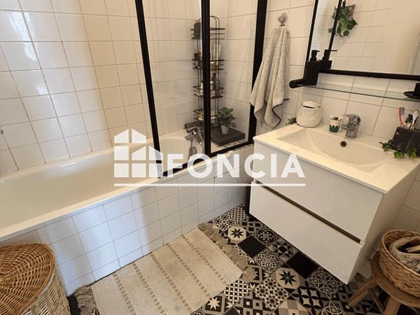 Location Appartement 3 pièces 54.09 m² - 1ER ETAGE - PORTE 3 Niort 79000