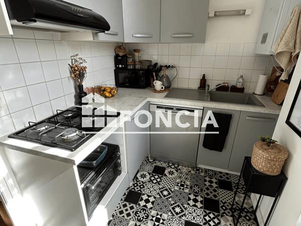 Location Appartement 3 pièces 54.09 m² - 1ER ETAGE - PORTE 3 Niort 79000
