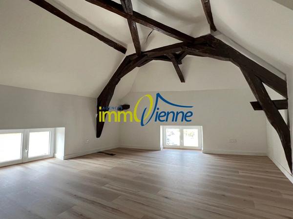 Location                                                      Appartement
                        
                     3 pièces                      47 m2                     à Lussac-les-Châteaux