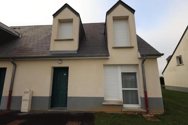 APPARTEMENT DE TYPE STUDIO AVEC PLACES DE PARKING PRIVEES