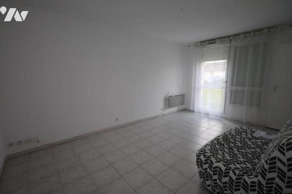 APPARTEMENT DE TYPE STUDIO AVEC PLACES DE PARKING PRIVEES