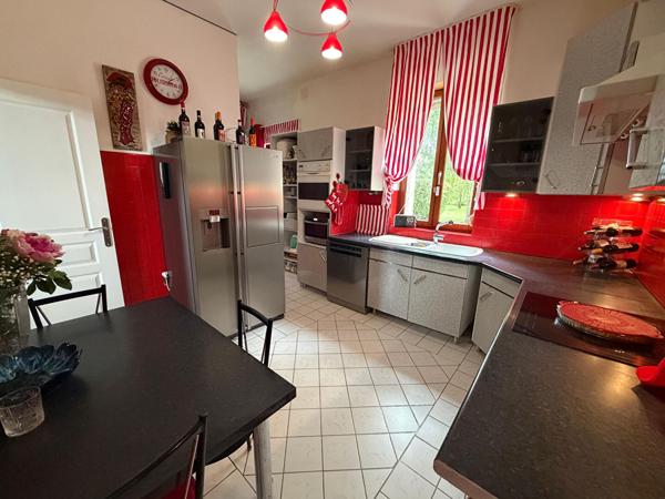 Maison 8 pièces 221 m2