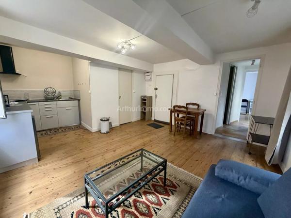 Location                                                      Appartement
                        
                     2 pièces                      38 m2                     à Dinan