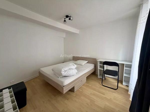 Location                                                      Appartement
                        
                     2 pièces                      38 m2                     à Dinan