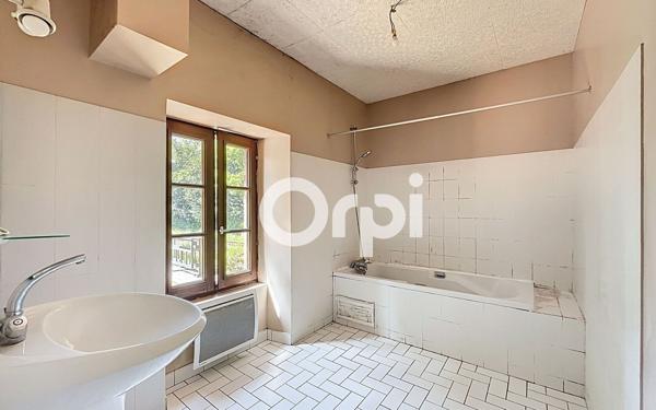 Maison à vendre    5 pièces •  Les Quatre-Routes-du-Lot