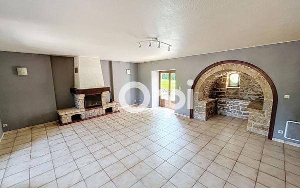 Maison à vendre    5 pièces •  Les Quatre-Routes-du-Lot