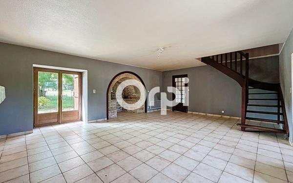 Maison à vendre    5 pièces •  Les Quatre-Routes-du-Lot