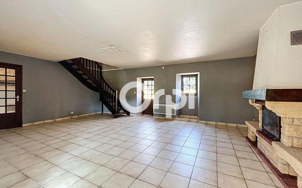 Maison à vendre    5 pièces •  Les Quatre-Routes-du-Lot