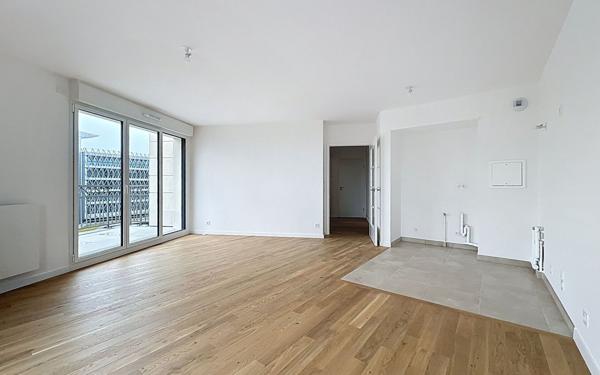Appartement à louer    3 pièces • 64,16 m2 Suresnes