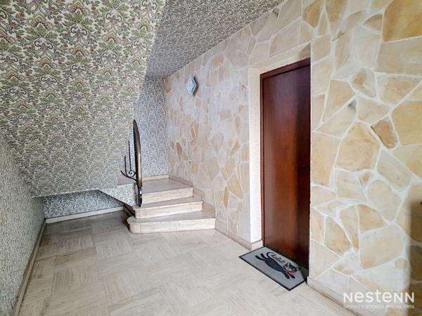 À vendre Maison de 220 m² avec jardin et double garage, en plein centre de Condom