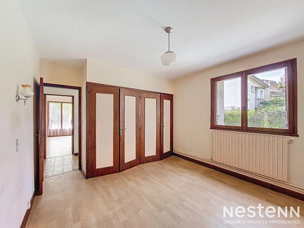 À vendre Maison de 220 m² avec jardin et double garage, en plein centre de Condom