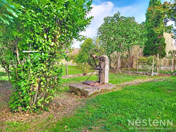 À vendre Maison de 220 m² avec jardin et double garage, en plein centre de Condom