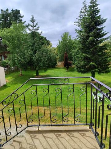 Maison 4400m2 dépendance, étang