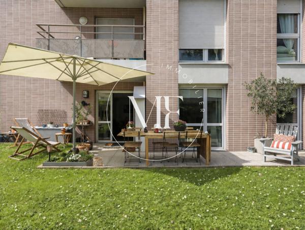 Appartement
         5 pièces
        - 105 m² Exclusivité 549 000 € *