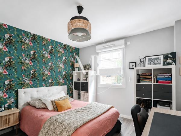 Appartement
         5 pièces
        - 105 m² Exclusivité 549 000 € *