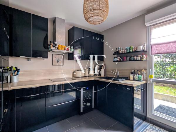 Appartement
         5 pièces
        - 105 m² Exclusivité 549 000 € *