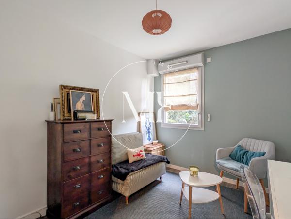 Appartement
         5 pièces
        - 105 m² Exclusivité 549 000 € *