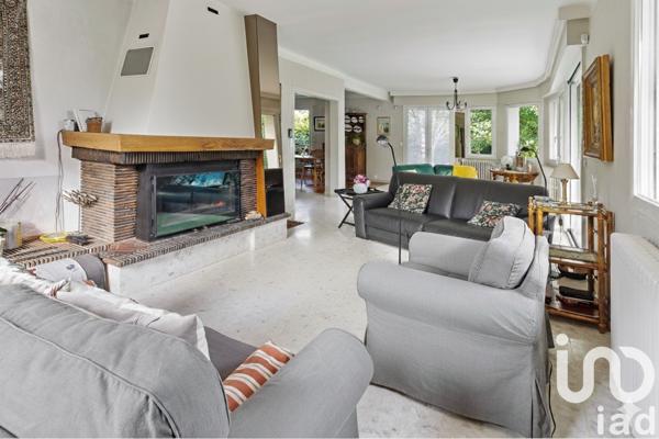 Maison à vendre 8 pièces 204 m² Saint-Étienne-de-Montluc