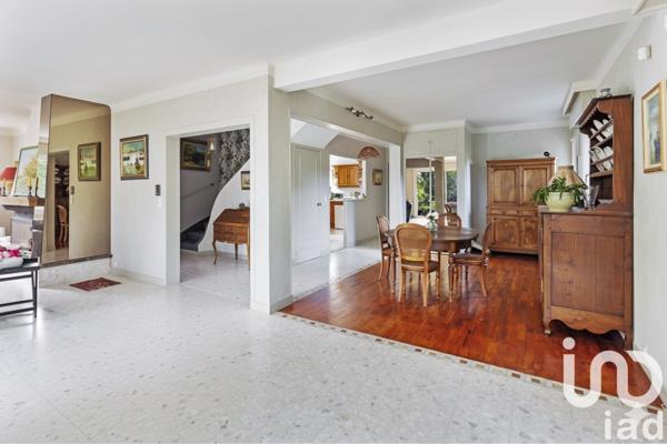 Maison à vendre 8 pièces 204 m² Saint-Étienne-de-Montluc
