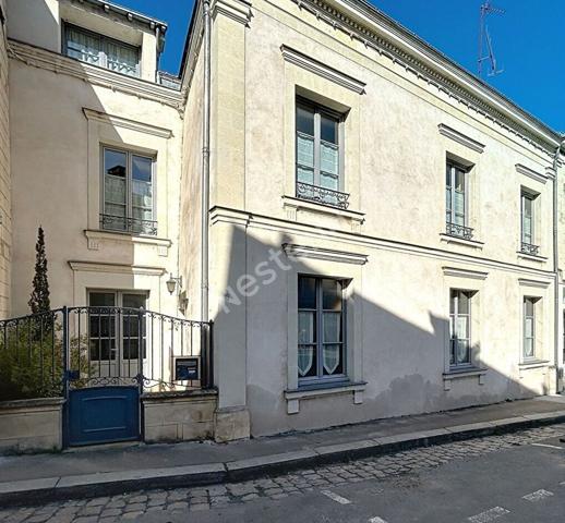 Maison à vendre SAINT FLORENT LE VIEIL Centre, cour sans vis à vis, 5 chambres, proche Loire