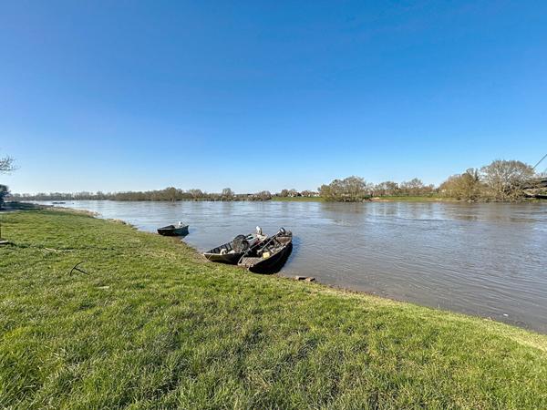 Maison à vendre SAINT FLORENT LE VIEIL Centre, cour sans vis à vis, 5 chambres, proche Loire
