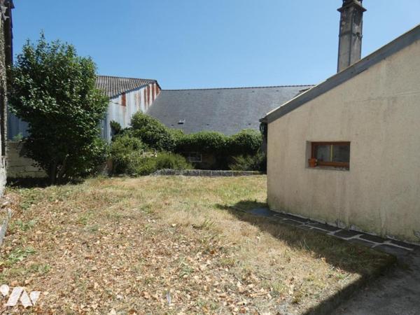CHATEAUNEUF DU FAOU- Maison à finir de rénover