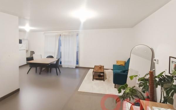 Appartement à vendre    1 pièce • 38,04 m2 Pont-de-Metz