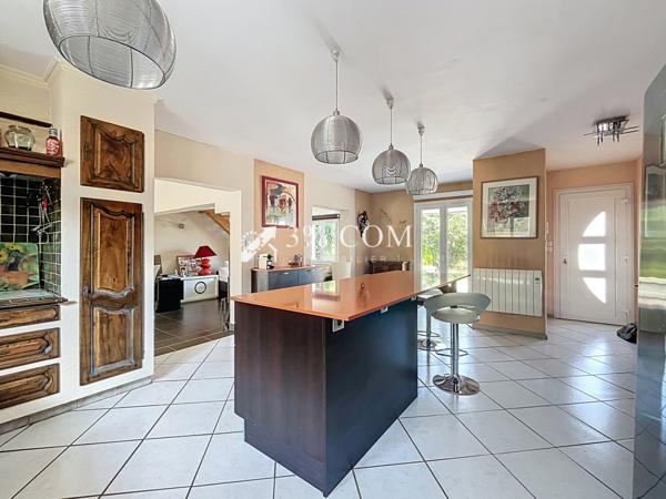 Maison 8 pièce(s) 4 chambre(s) 182.45 m²