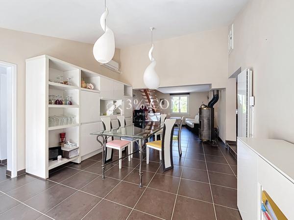 Maison 8 pièce(s) 4 chambre(s) 182.45 m²