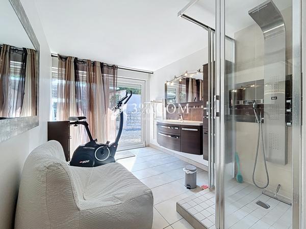 Maison 8 pièce(s) 4 chambre(s) 182.45 m²