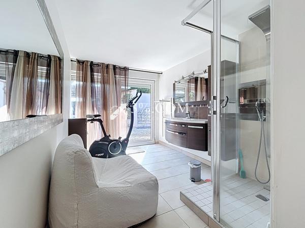 Maison 8 pièce(s) 4 chambre(s) 182.45 m²