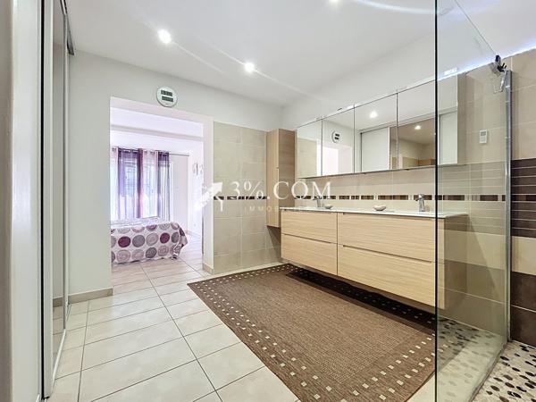 Maison 8 pièce(s) 4 chambre(s) 182.45 m²