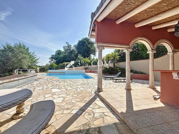 Maison 8 pièce(s) 4 chambre(s) 182.45 m²