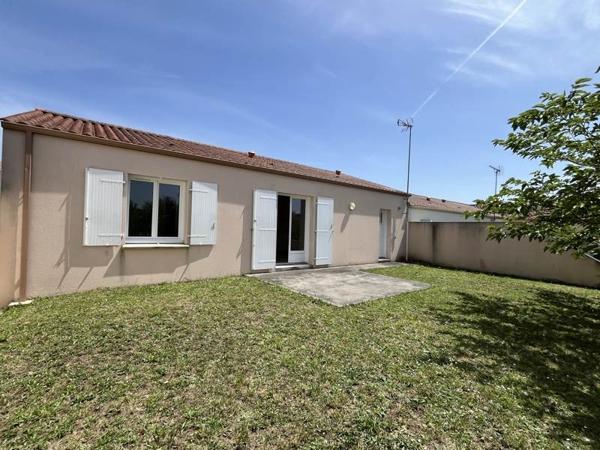 Maison à louer 800 € CC Le Poiré-sur-Vie 4 p 64 m² DPE D