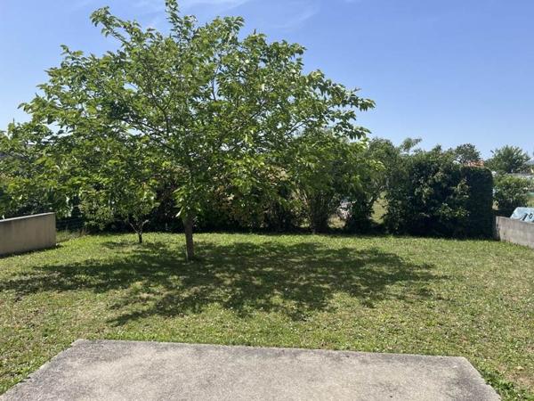 Maison à louer 800 € CC Le Poiré-sur-Vie 4 p 64 m² DPE D